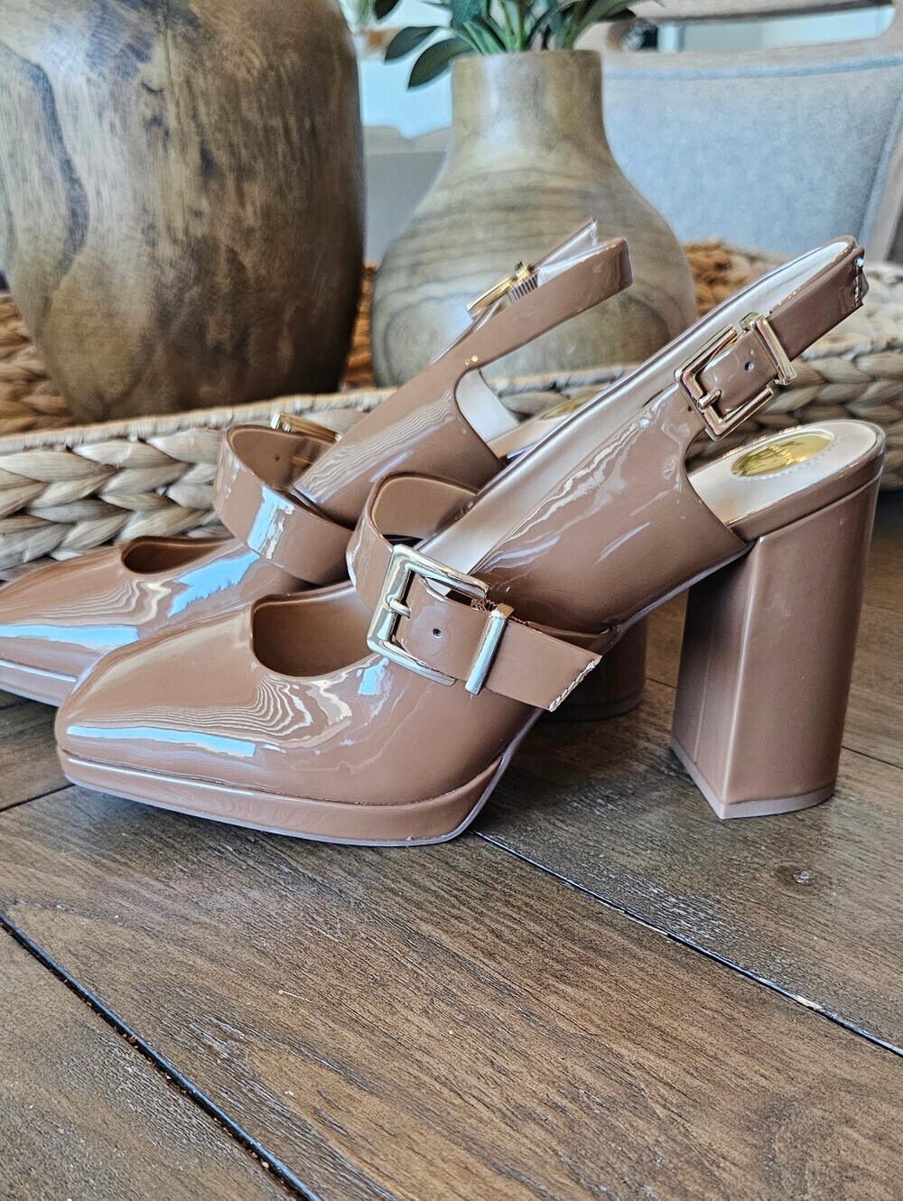 Gianni Bini Patent Leather Nude Tan Block Heel Mary Jane Shoes Women's Sz 9.5M